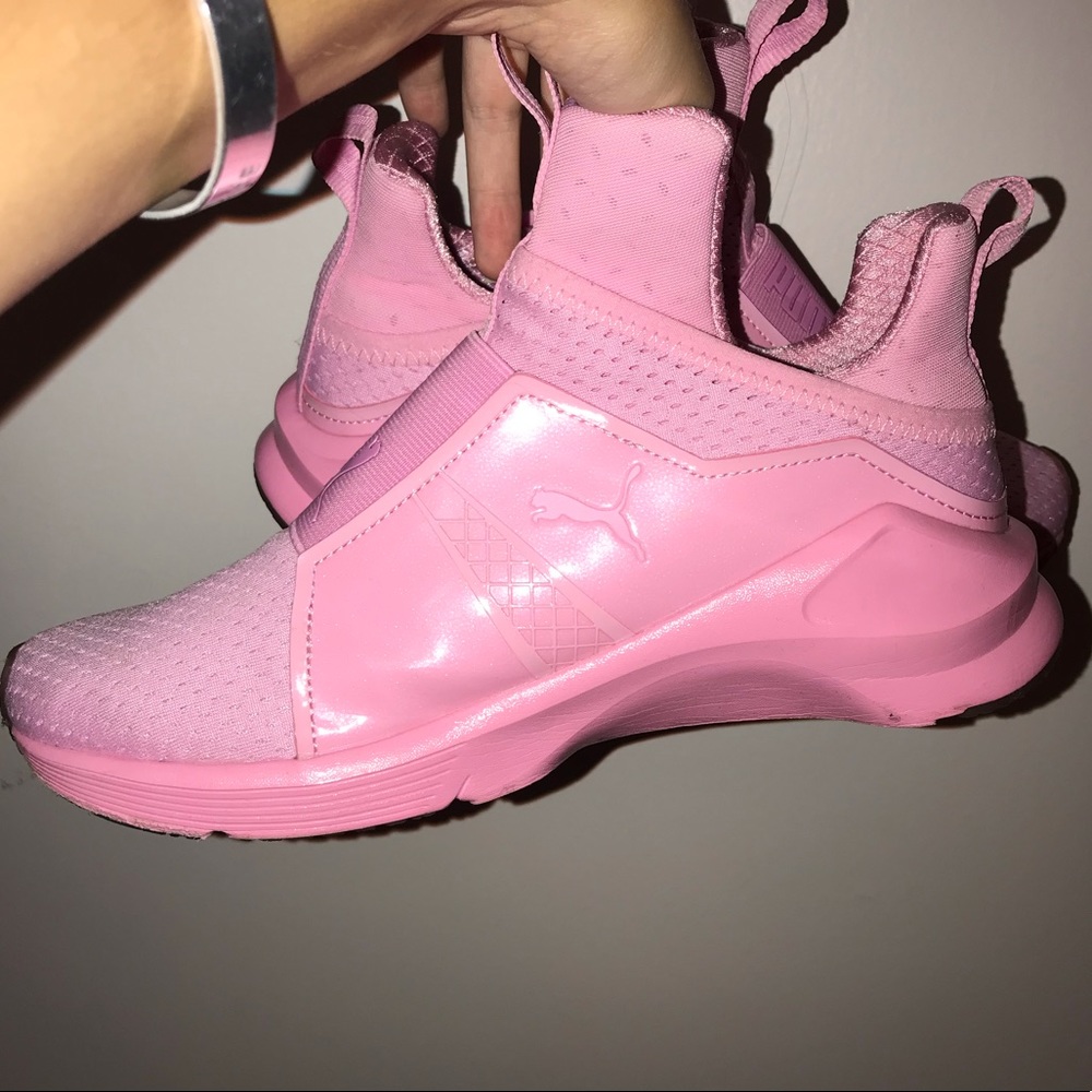 pink puma tennis shoes